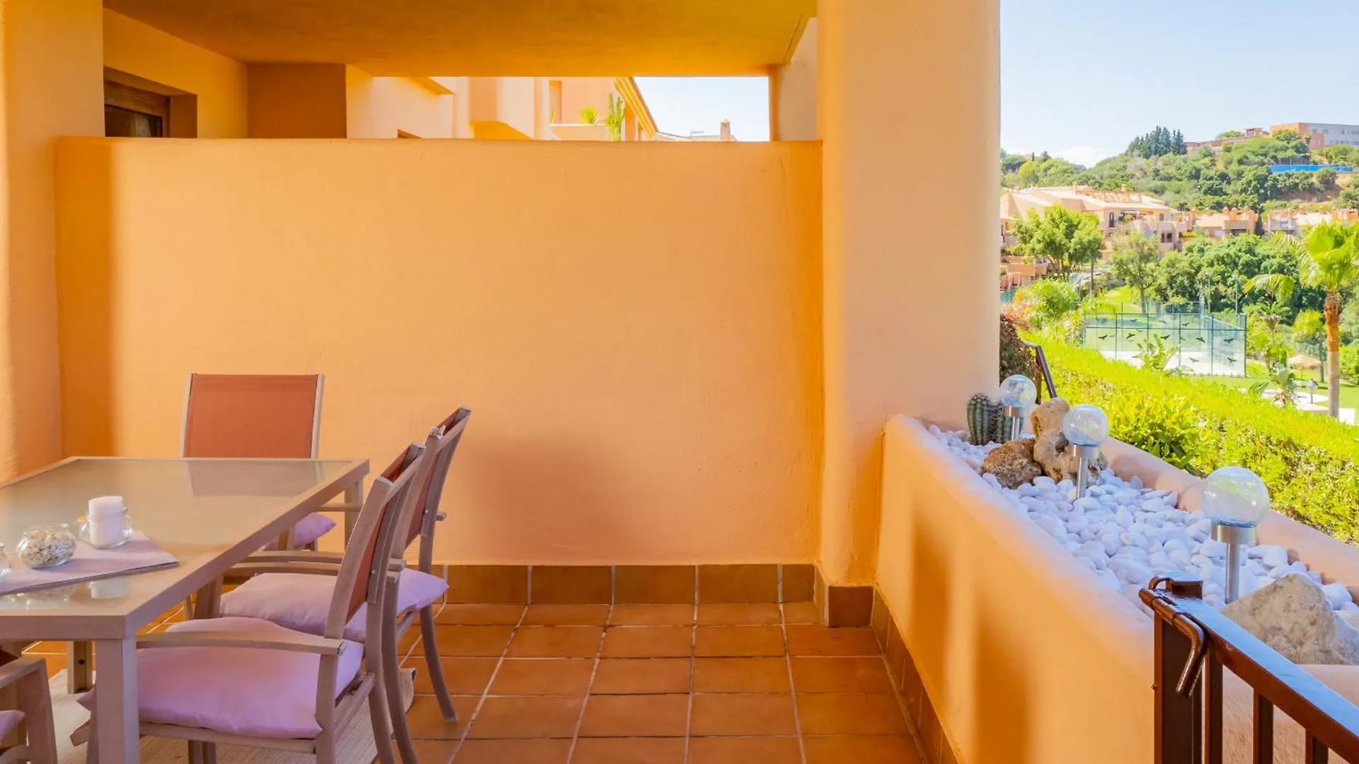 Cubo'S Marbella Hill View Golf Apartment Ojen